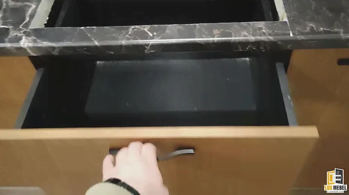🔨Одна из наших последних работ. Кухня со шпонированными фасадами на ул. Университетской.